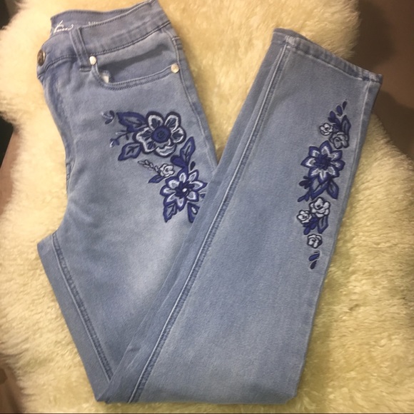 dg2 embroidered jeans